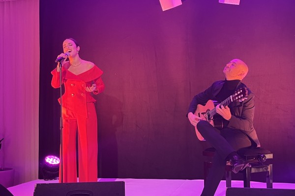 BLANCA PALOMA PONE EL BROCHE DE ORO A LA REUNIÓN EUROPEA DE LA IFPI EN LA CENA “FRIENDS OF MUSIC” EN EL PARLAMENTO EUROPEO